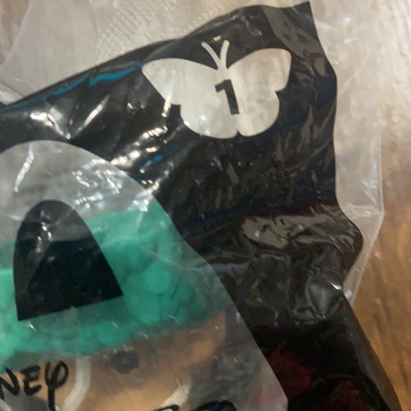 McDonald’s DISNEY ENCANTO #1 Antonio Madrigal Figure Toy NEW HAPPY MEAL TOY - Picture 3 of 6